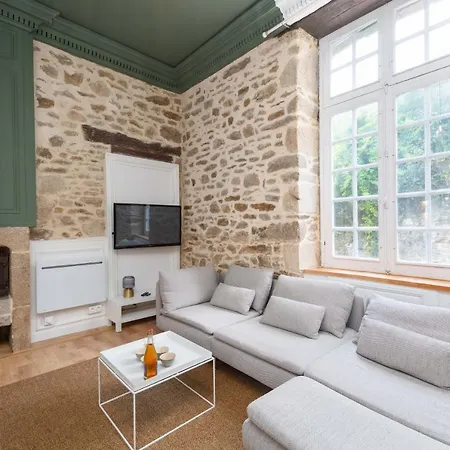 Superbe Avec Jardin Centre - Jerzual